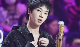 爆料大导演的人是谁呀视频,爆料大导演身份之谜，真相即将揭晓！