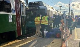 火车撞火车爆料新闻,火车相撞事故现场直击