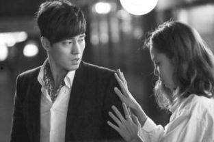 吃瓜小说娱乐圈双男主,娱乐圈双男主的甜蜜较量